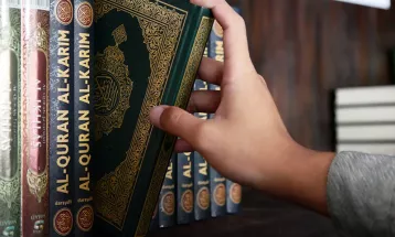
                                                محاضرات خارجية – ندوات مختلفة – تركيا – استانبول – المحاضرة : 20 - ملتقى (لتقاربوا) الشبابي الثاني - لقاء مشترك مع الأستاذ فاضل سليمان - لماذا لا نتغير بالقرآن؟