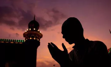 
                                                أحاديث رمضان 1445هـ - خواطر رمضانية : 04 - هل شهر رمضان رحمة من رحمات الله عز وجل لنا؟