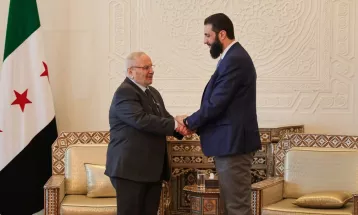 
                                                بعد النصر - الدكتور محمد راتب النابلسي يهنئ السيد أحمد الشرع بانتصار الثورة السورية