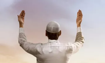 
                                                ومضات إسلامية : 42 - الشباب أمل الأمة ومستقبلها